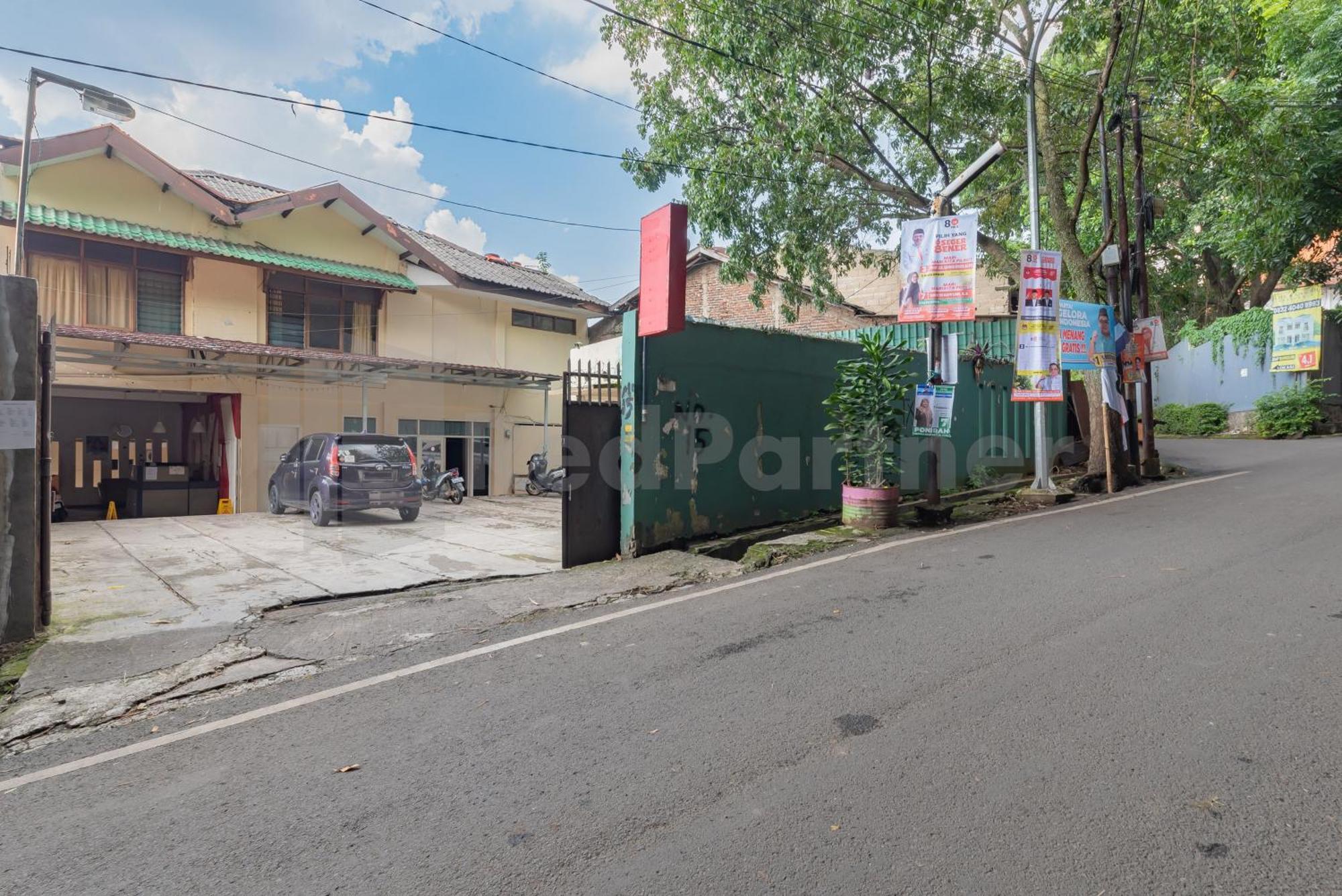 Wisma Alamanda Near Terminal Cicaheum Redpartner Μπαντούνγκ Εξωτερικό φωτογραφία